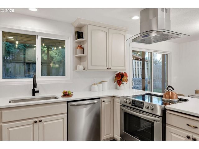 5070 Sw 168TH Pl, Beaverton, OR 97078