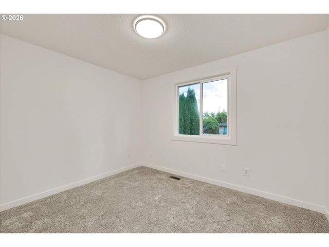 5070 Sw 168TH Pl, Beaverton, OR 97078