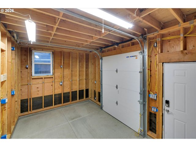 5070 Sw 168TH Pl, Beaverton, OR 97078