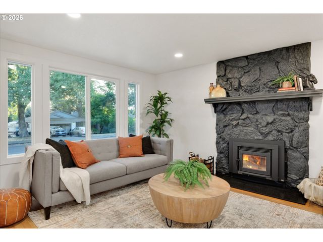 5070 Sw 168TH Pl, Beaverton, OR 97078