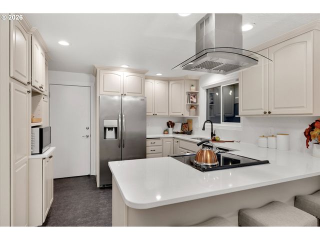 5070 Sw 168TH Pl, Beaverton, OR 97078