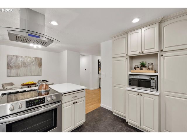 5070 Sw 168TH Pl, Beaverton, OR 97078
