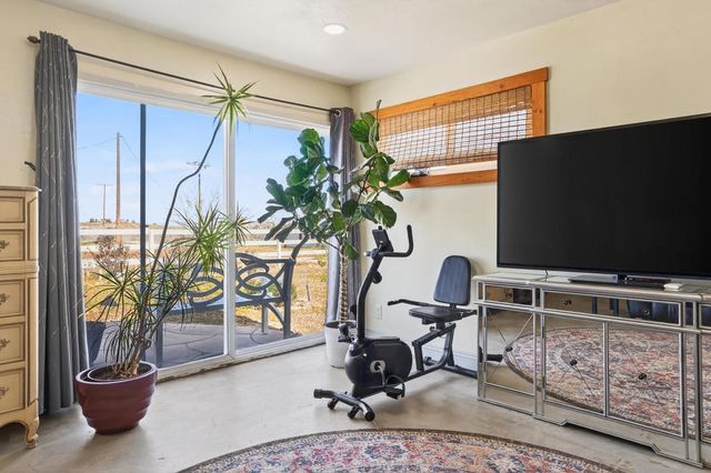 1588 Old Woman Springs Road, Yucca Valley, CA 92284