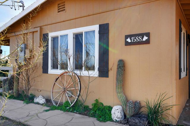 1588 Old Woman Springs Road, Yucca Valley, CA 92284