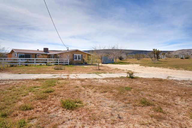 1588 Old Woman Springs Road, Yucca Valley, CA 92284