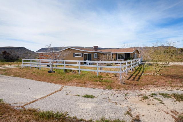 1588 Old Woman Springs Road, Yucca Valley, CA 92284