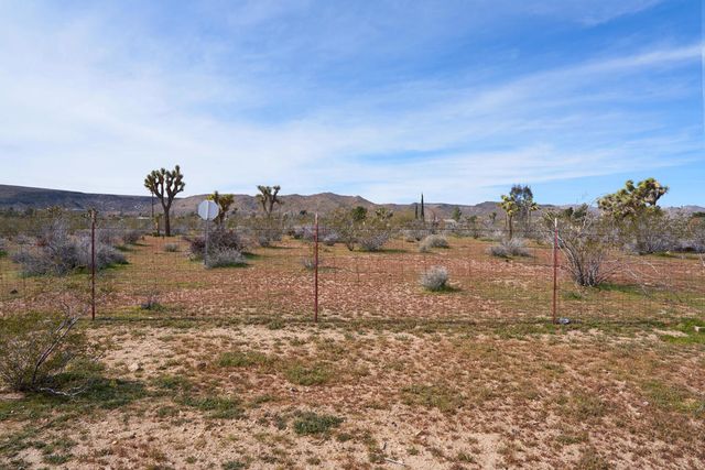 1588 Old Woman Springs Road, Yucca Valley, CA 92284