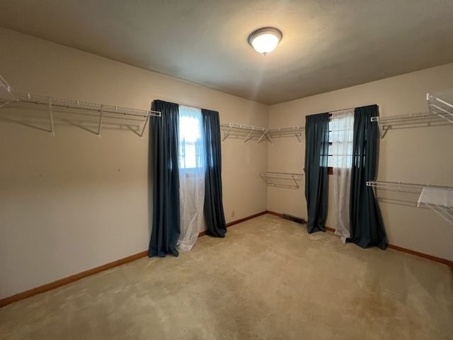 638 N Broadway, Portland, TN 37148