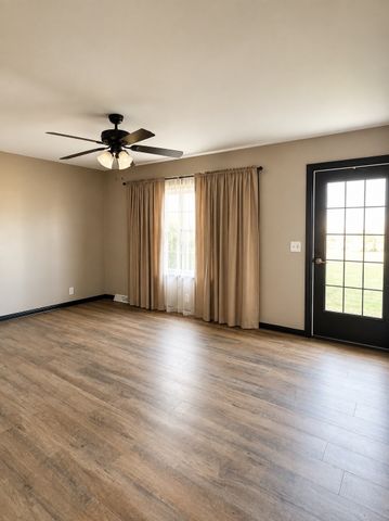 638 N Broadway, Portland, TN 37148