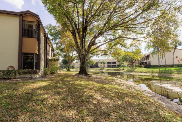 4532 Carambola Circle 27273, Coconut Creek, FL 33066