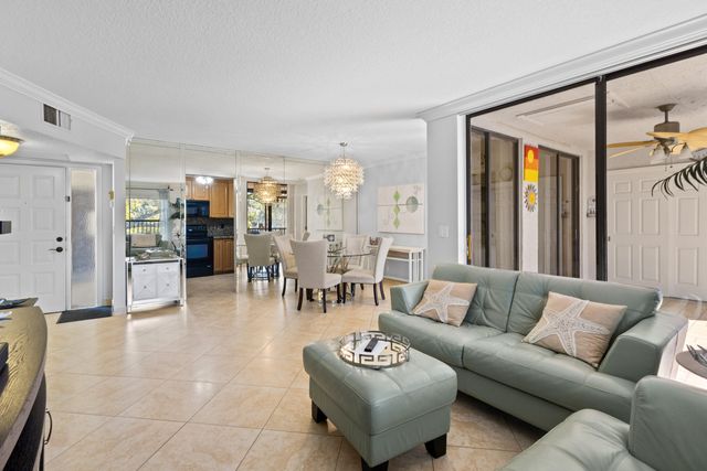 4532 Carambola Circle 27273, Coconut Creek, FL 33066