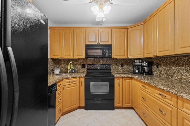 4532 Carambola Circle 27273, Coconut Creek, FL 33066