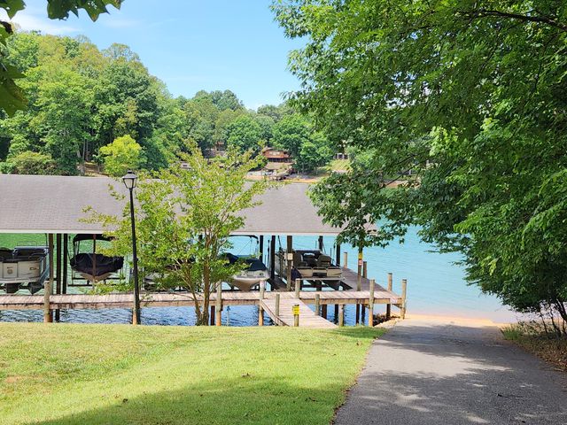 595 Gangplank RD, Moneta, VA 24121