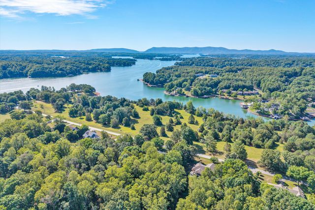 595 Gangplank RD, Moneta, VA 24121