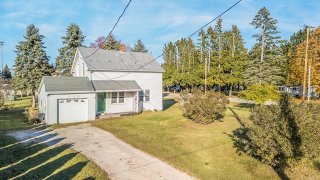 143 E Church STREET, Mishicot, WI 54228