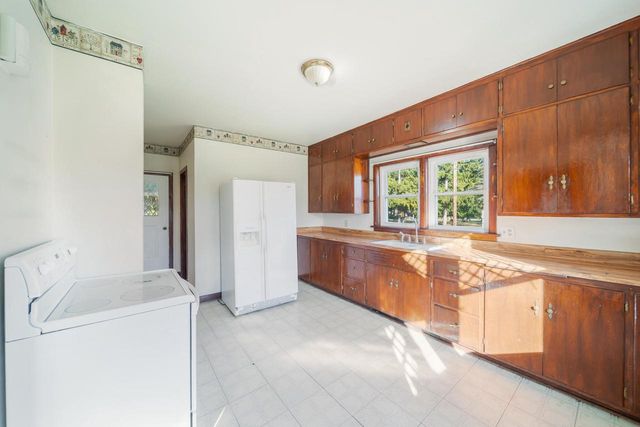 143 E Church STREET, Mishicot, WI 54228