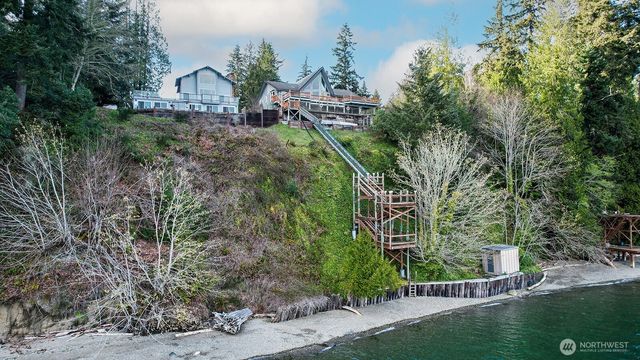 6819 Cliff Avenue SW, Longbranch, WA 98351