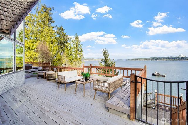 6819 Cliff Avenue SW, Longbranch, WA 98351