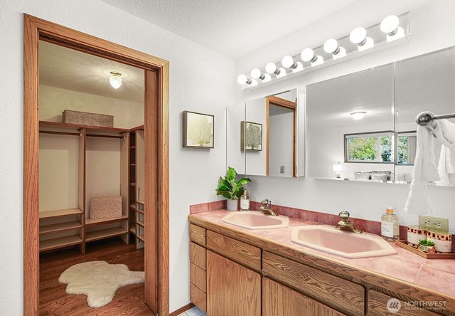 6819 Cliff Avenue SW, Longbranch, WA 98351