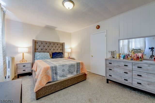 28 Tremont Ave, East Orange City, NJ 07018