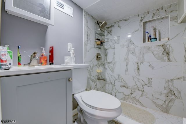 28 Tremont Ave, East Orange City, NJ 07018