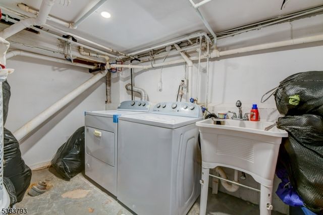 28 Tremont Ave, East Orange City, NJ 07018