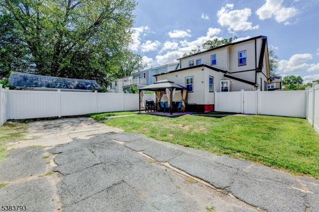 28 Tremont Ave, East Orange City, NJ 07018