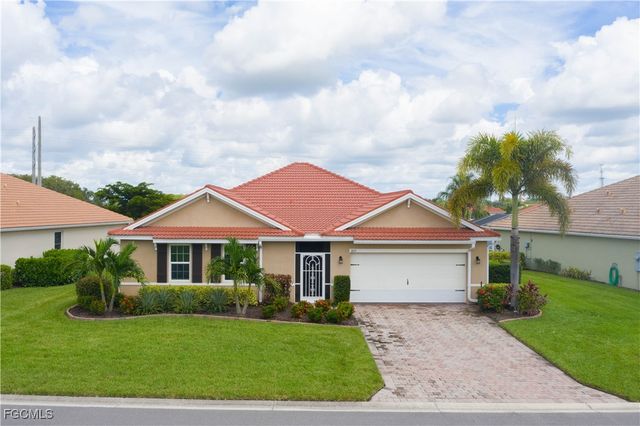 3055 Apple Blossom DR, Alva, FL 33920