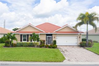 3055 Apple Blossom DR, Alva, FL 33920
