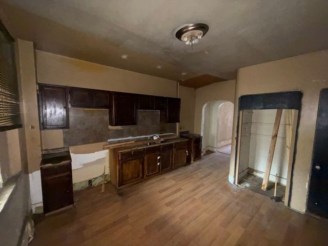 10437 S Corliss Avenue 0, Chicago, IL 60628