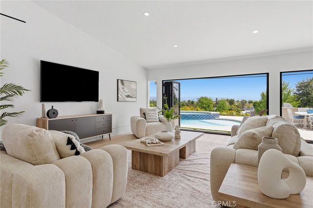 23925 Crosson Drive, Woodland Hills, CA 91367