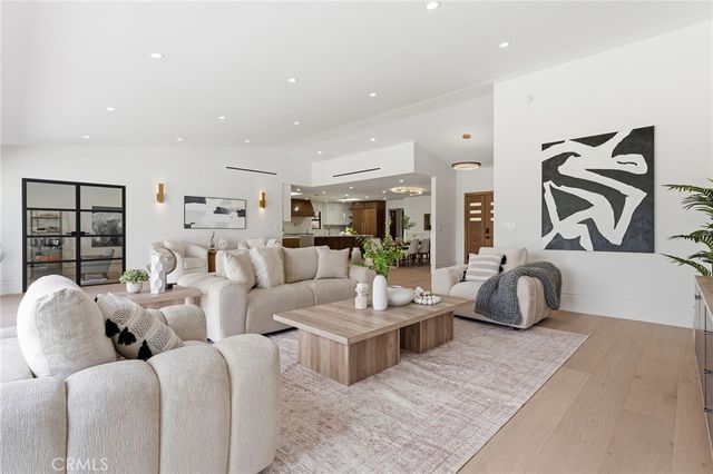 23925 Crosson Drive, Woodland Hills, CA 91367