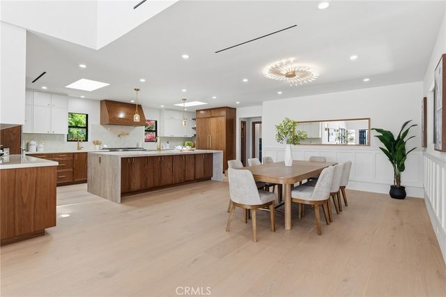 23925 Crosson Drive, Woodland Hills, CA 91367