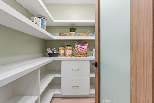 23925 Crosson Drive, Woodland Hills, CA 91367