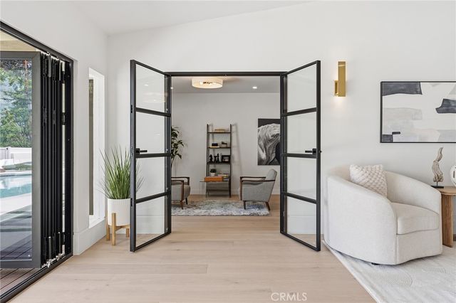 23925 Crosson Drive, Woodland Hills, CA 91367