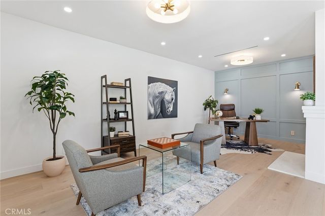 23925 Crosson Drive, Woodland Hills, CA 91367