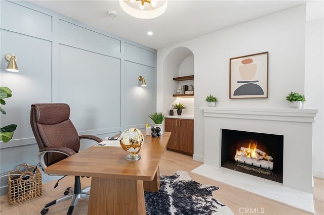 23925 Crosson Drive, Woodland Hills, CA 91367