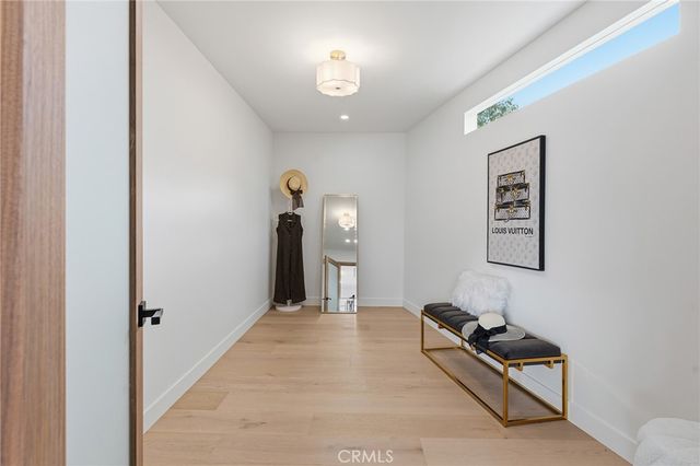 23925 Crosson Drive, Woodland Hills, CA 91367