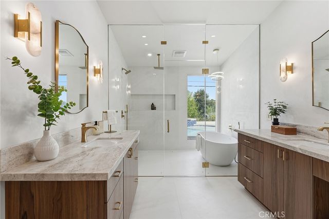 23925 Crosson Drive, Woodland Hills, CA 91367