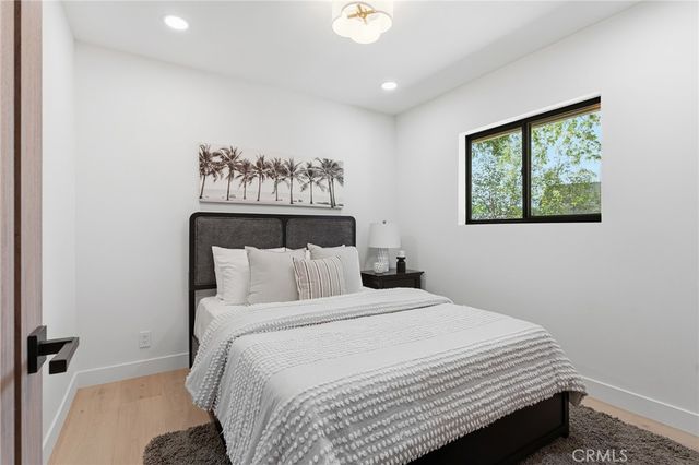 23925 Crosson Drive, Woodland Hills, CA 91367