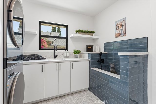 23925 Crosson Drive, Woodland Hills, CA 91367