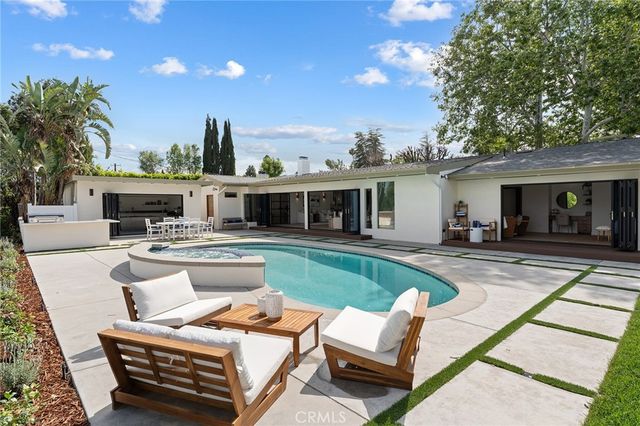 23925 Crosson Drive, Woodland Hills, CA 91367