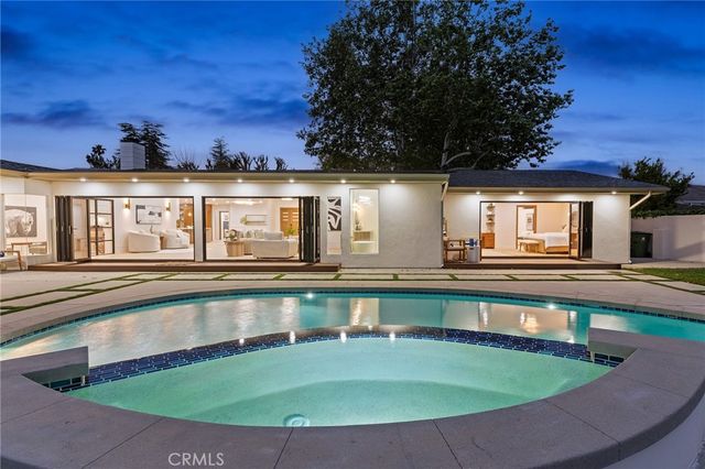 23925 Crosson Drive, Woodland Hills, CA 91367