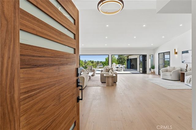 23925 Crosson Drive, Woodland Hills, CA 91367