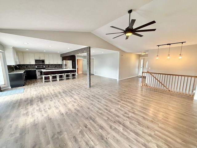 11008 Chicory Ridge Way, Roscoe, IL 61073