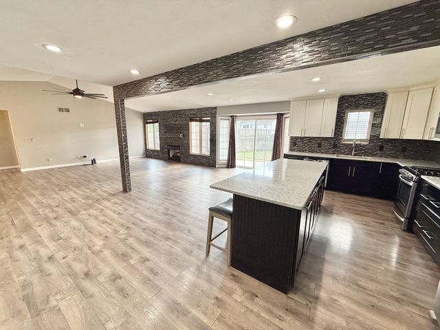 11008 Chicory Ridge Way, Roscoe, IL 61073