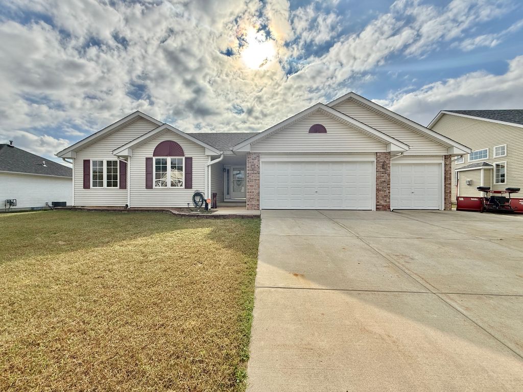 11008 Chicory Ridge Way, Roscoe, IL 61073