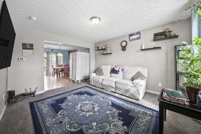 1624 Roscommon Drive, Pataskala, OH 43062
