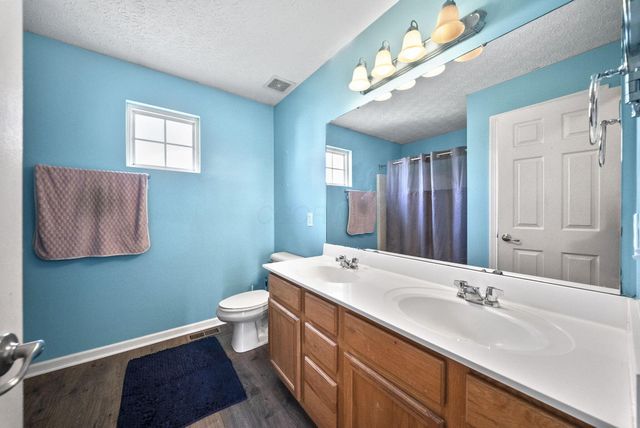 1624 Roscommon Drive, Pataskala, OH 43062