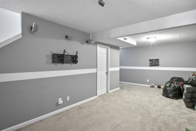 1624 Roscommon Drive, Pataskala, OH 43062